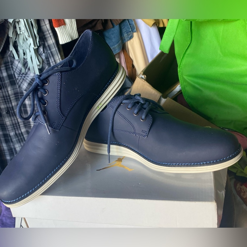 Cole Haan Navy Oxfords with Cream Soles